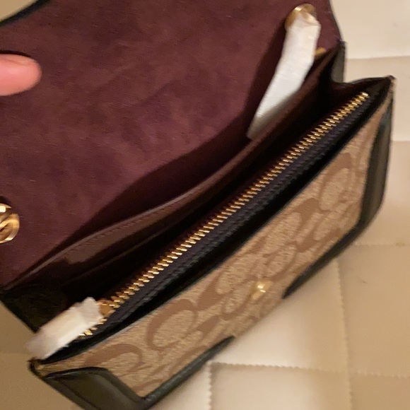 Coach Crossbody - Picture 6 of 8